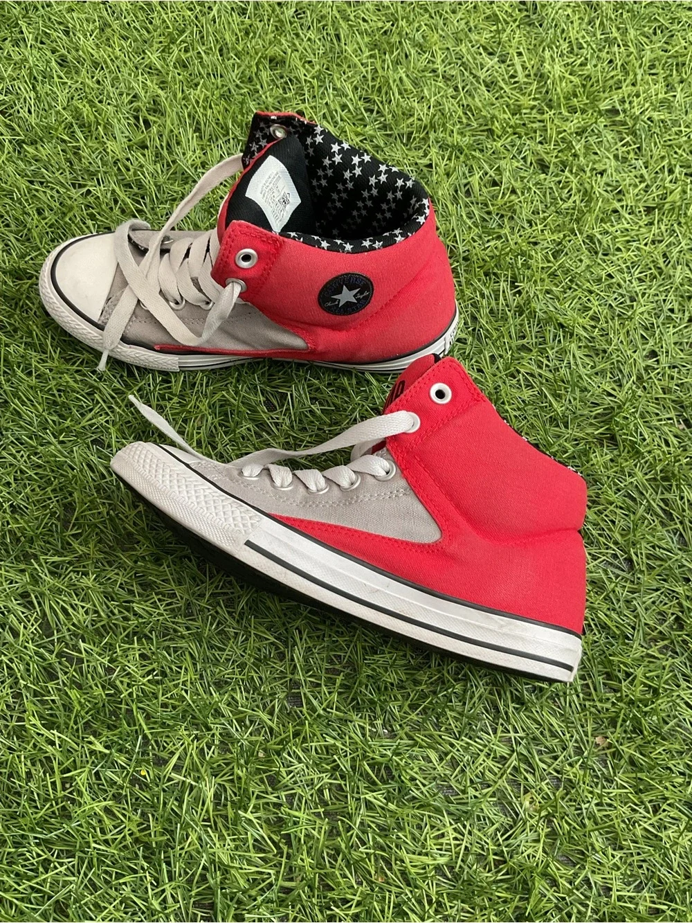 Kids High-Top Sneakers in Red and Gray converse all star
